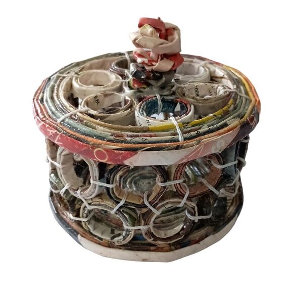 Coiled Paper Basket With Lid Vintage Handmade Pinwheel Design Recycled Newspaper - Picture 1 of 16